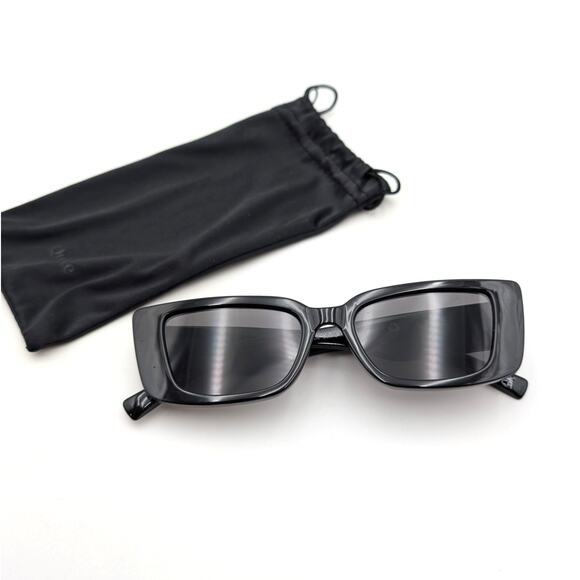 Aire Novae Unisex Cat Eye Sunglasses Black Frame W/ Smoke Mono Lens One Size - Picture 1 of 8